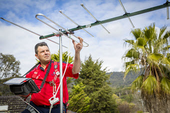 Jim's Antennas Franchisee Installing an Aerial