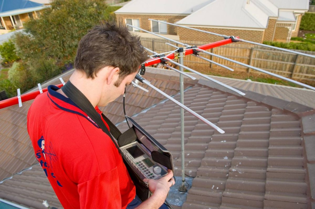 Jim's Antennas Installing & Checking the roof antenna