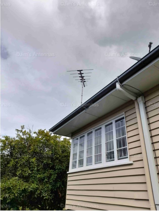 OUR EXPERTS CAN HELP YOU WITH YOUR ANTENNA NEEDS AND SECURITY SYSTEMS.
